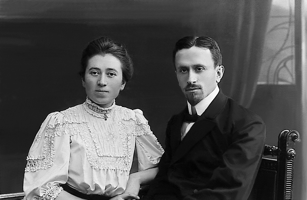Ernst Jakob Christoffel avec sa sœur Hedwig (1908).